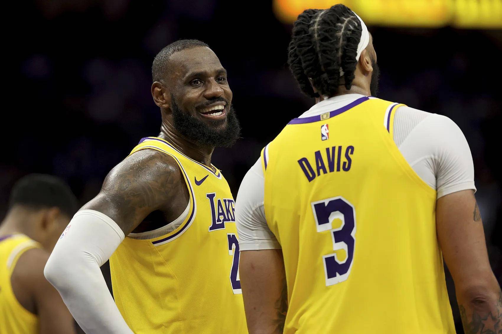 浓眉哥连续三场比赛得分超过领先优势明显，IG不断突破！的简单介绍